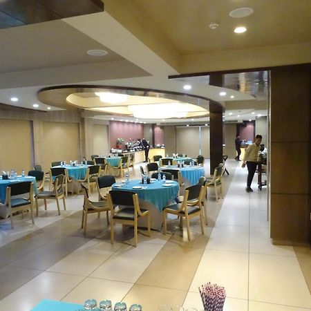 The Grand Arc Hotel & Convention Centre Shahjahanpur Dış mekan fotoğraf