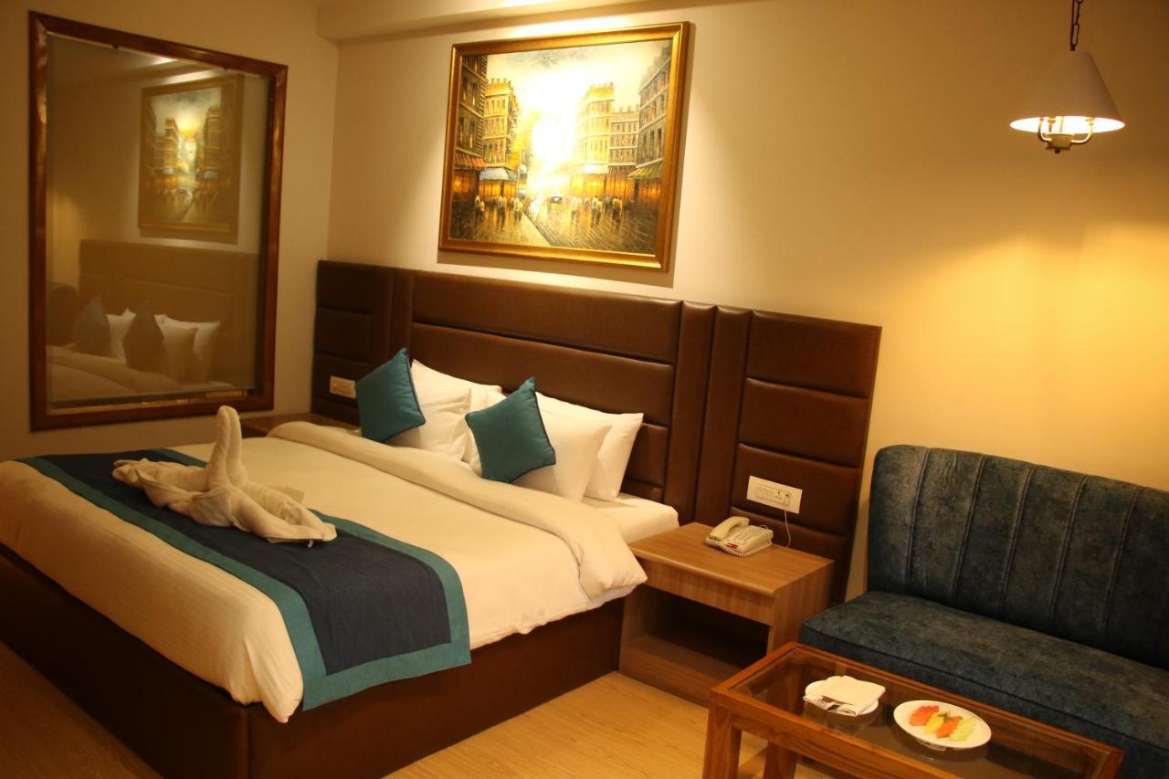 The Grand Arc Hotel & Convention Centre Shahjahanpur Dış mekan fotoğraf