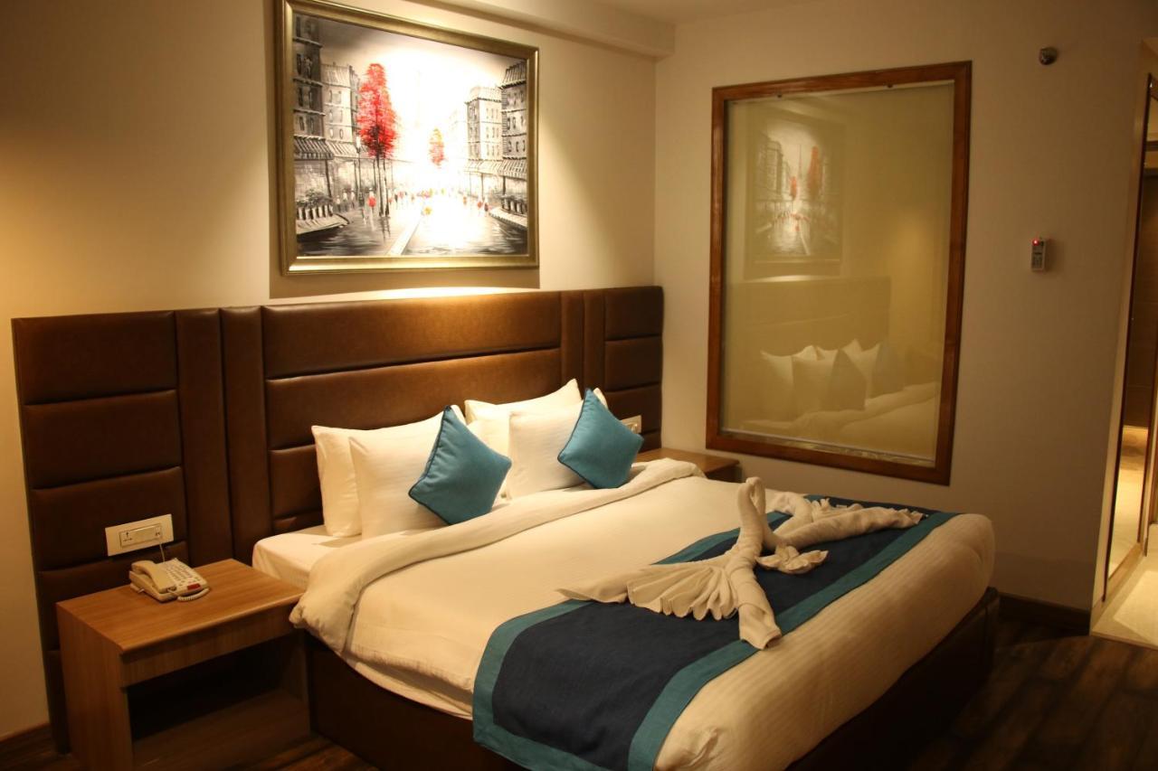 The Grand Arc Hotel & Convention Centre Shahjahanpur Dış mekan fotoğraf