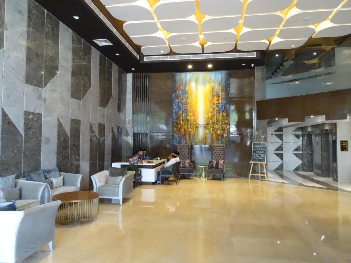 The Grand Arc Hotel & Convention Centre Shahjahanpur Dış mekan fotoğraf