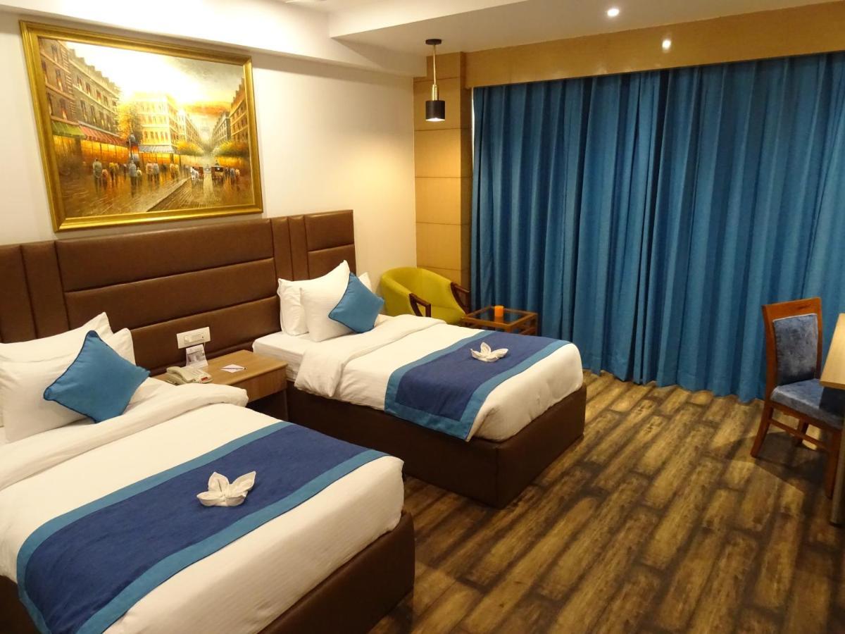 The Grand Arc Hotel & Convention Centre Shahjahanpur Dış mekan fotoğraf