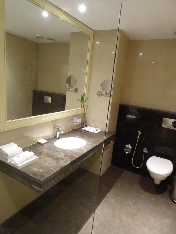 The Grand Arc Hotel & Convention Centre Shahjahanpur Dış mekan fotoğraf