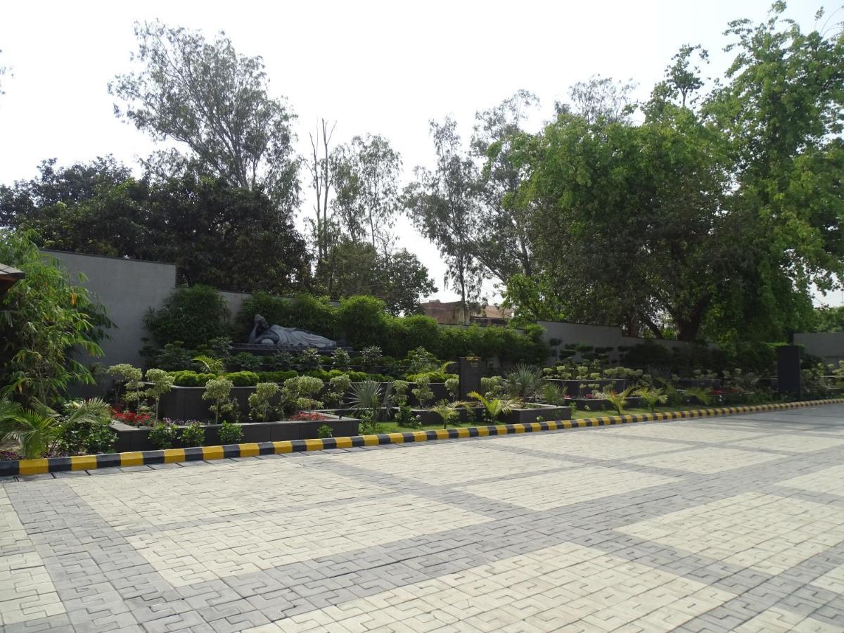 The Grand Arc Hotel & Convention Centre Shahjahanpur Dış mekan fotoğraf