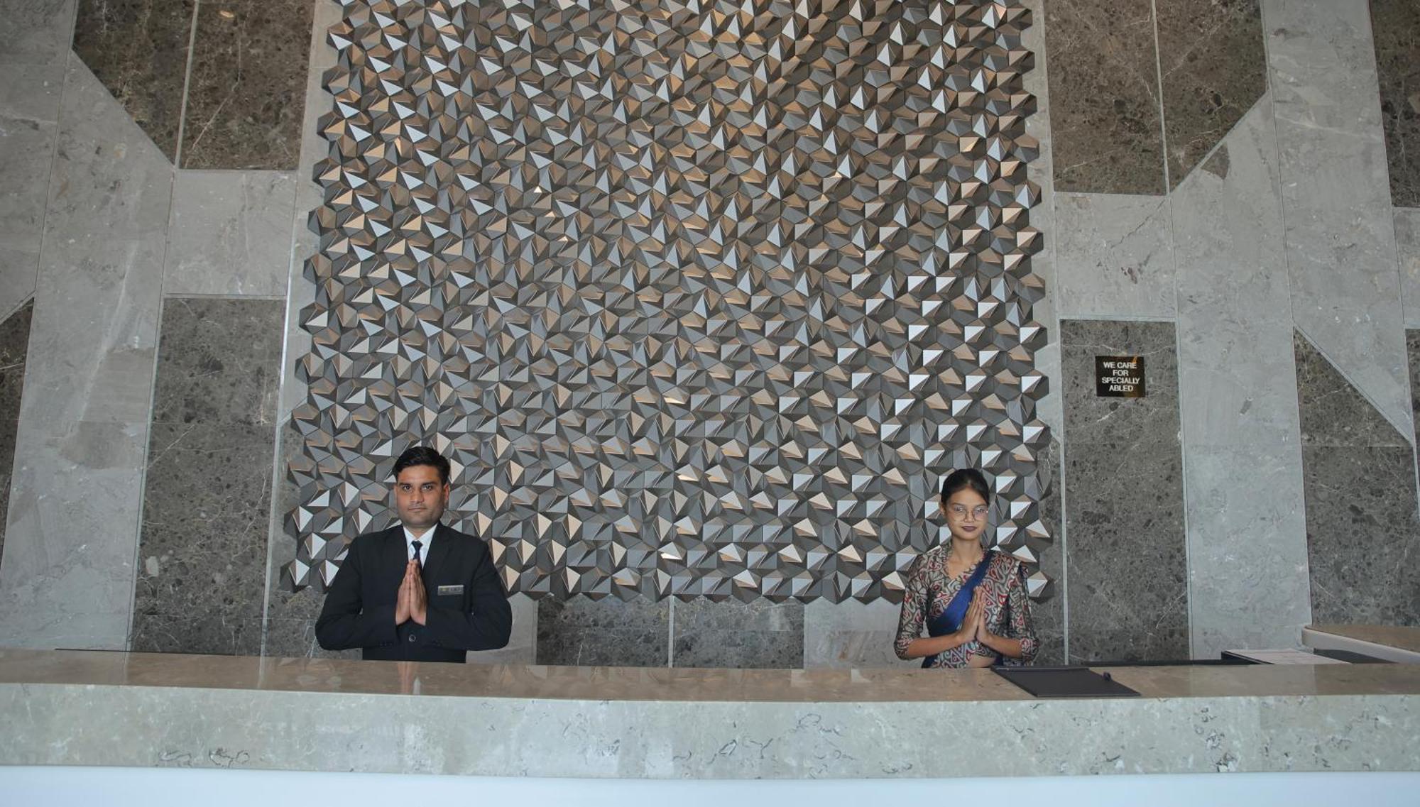 The Grand Arc Hotel & Convention Centre Shahjahanpur Dış mekan fotoğraf