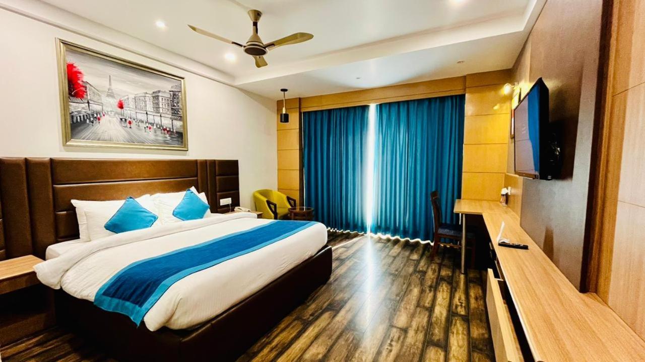 The Grand Arc Hotel & Convention Centre Shahjahanpur Dış mekan fotoğraf