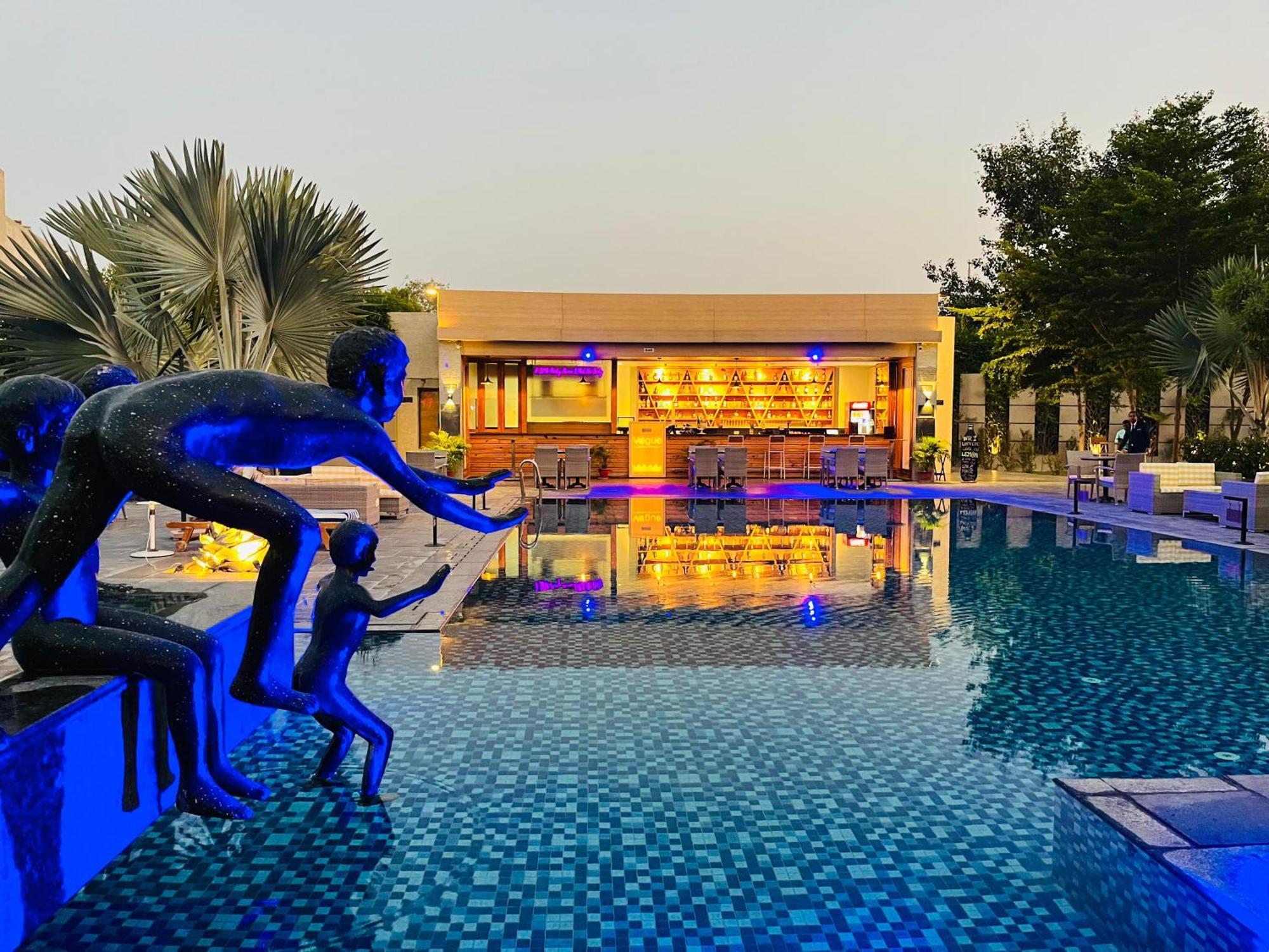 The Grand Arc Hotel & Convention Centre Shahjahanpur Dış mekan fotoğraf
